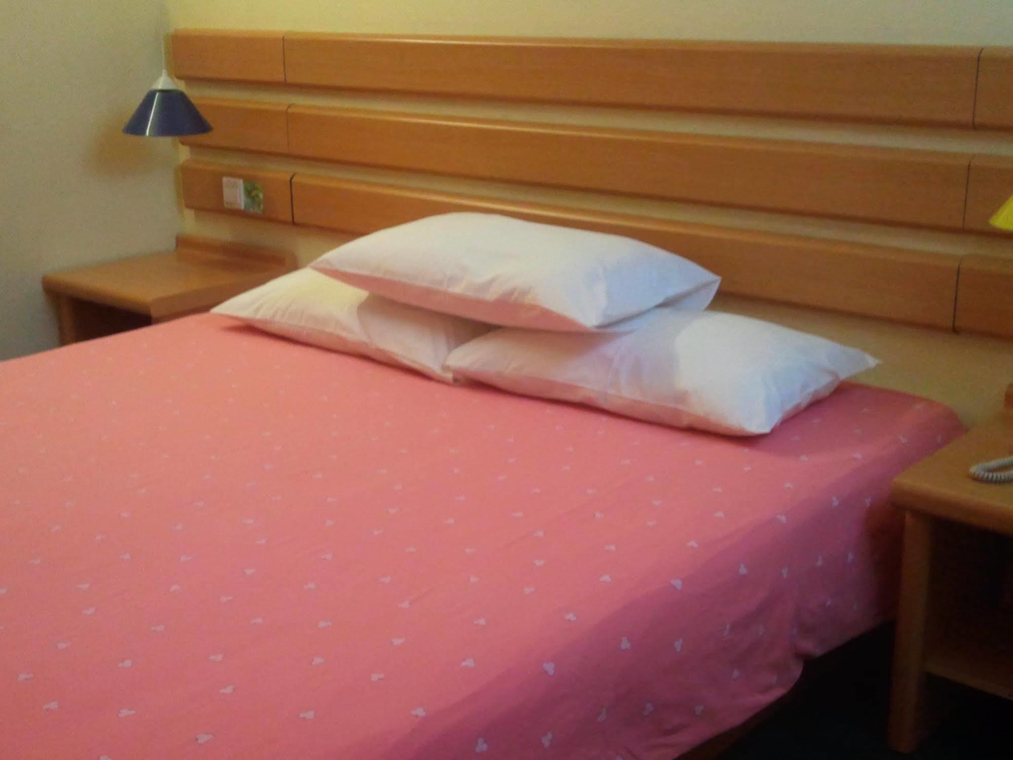 Home Inn Guangzhou East Binjiang Road Sun Yat-Sen University Bagian luar foto