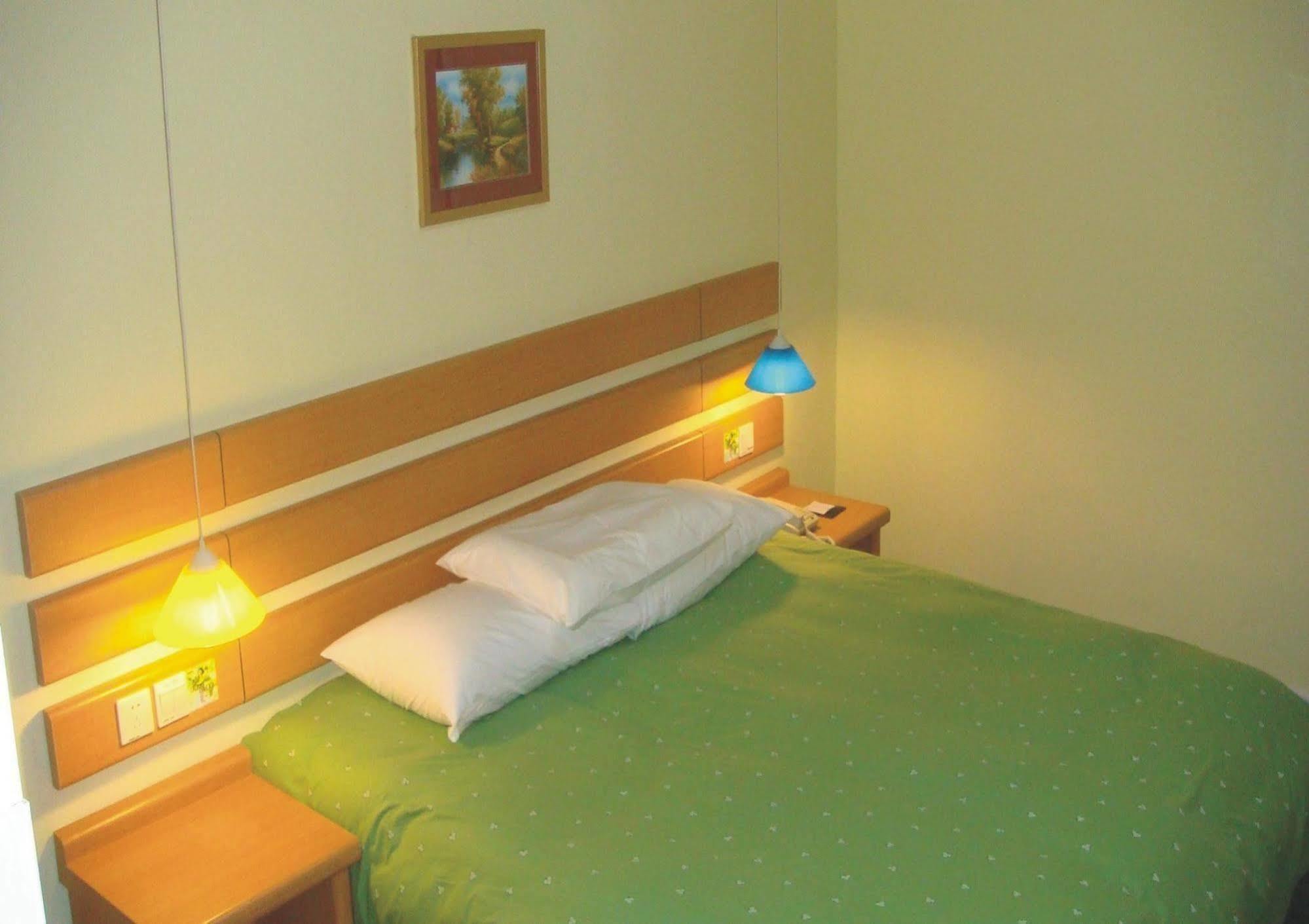 Home Inn Guangzhou East Binjiang Road Sun Yat-Sen University Bagian luar foto