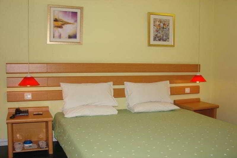 Home Inn Guangzhou East Binjiang Road Sun Yat-Sen University Bagian luar foto